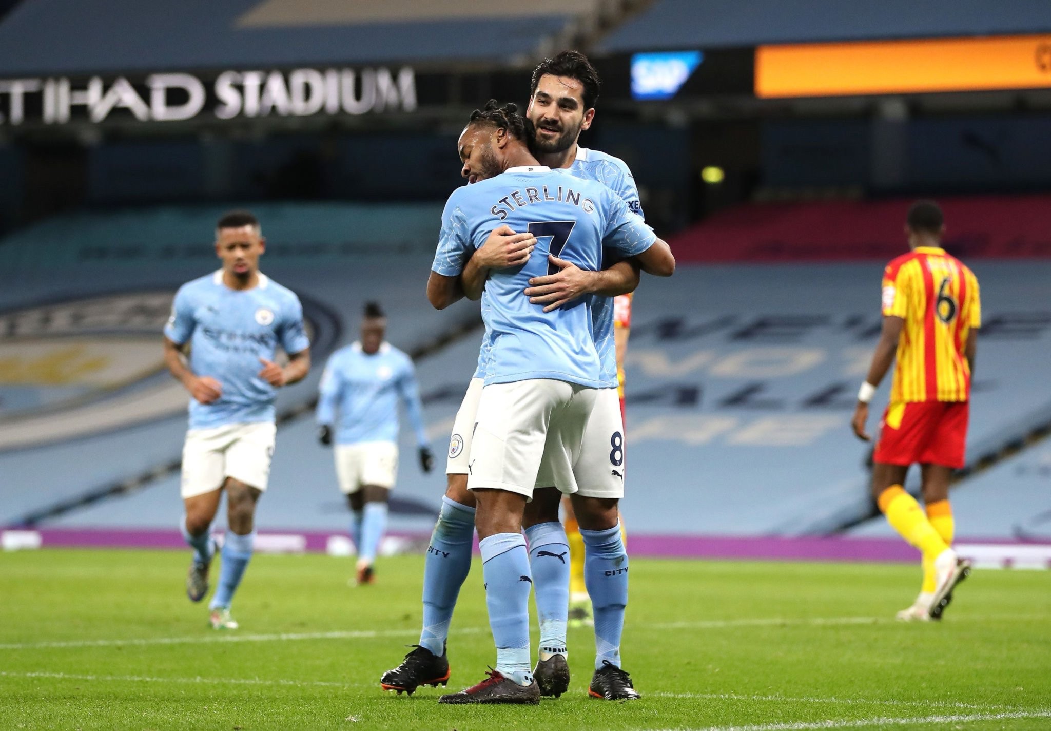 待的法甲球 待的法甲球